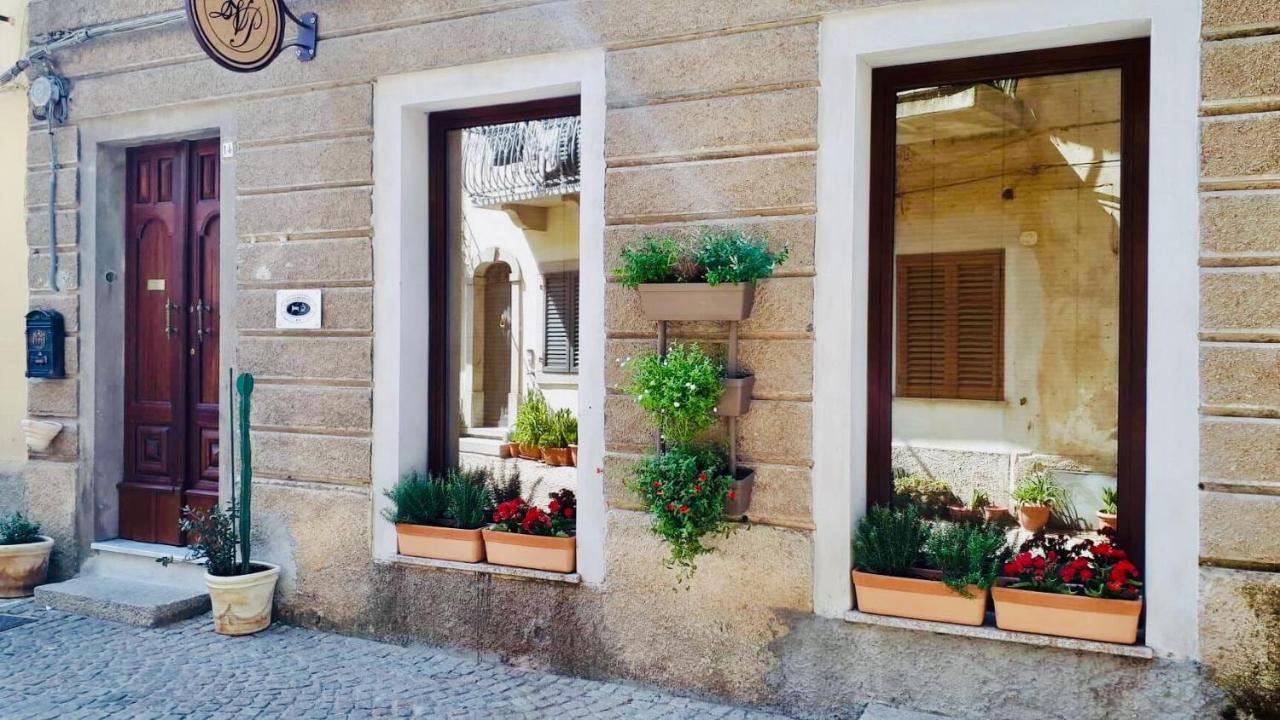 La Vecchia Posta B&B Calangianus Eksteriør billede